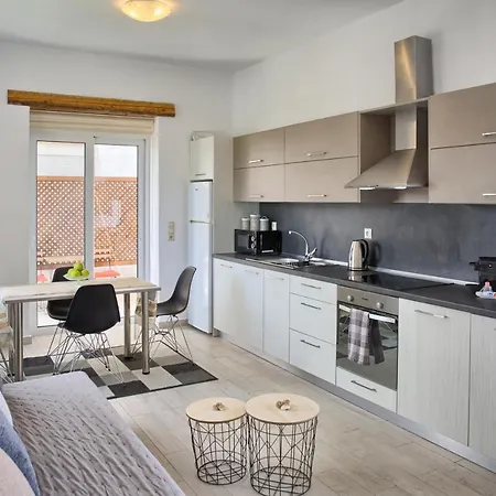 G&k Stone Apartment