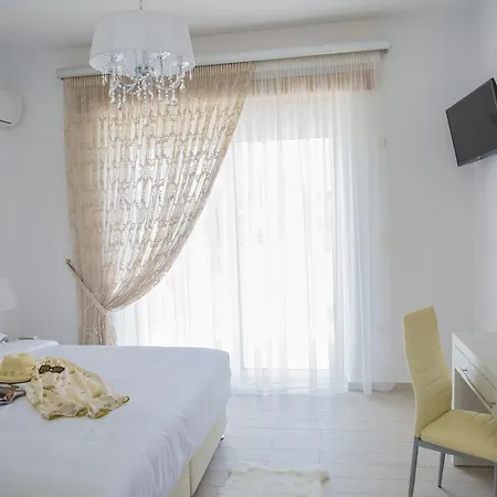 Apartment G&k Stone Charaki