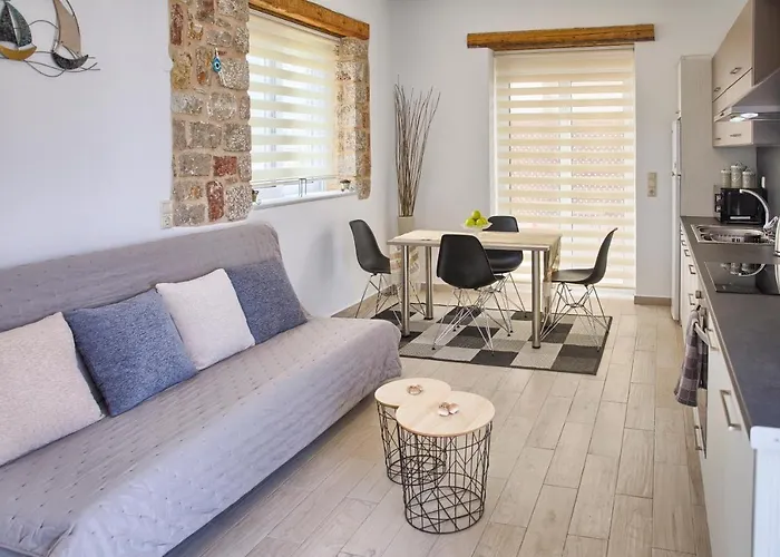 G&k Stone Apartament *