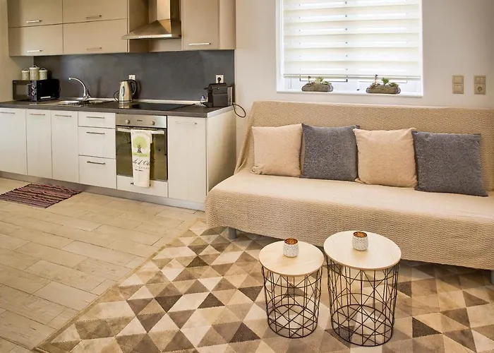 G&k Stone Apartament *