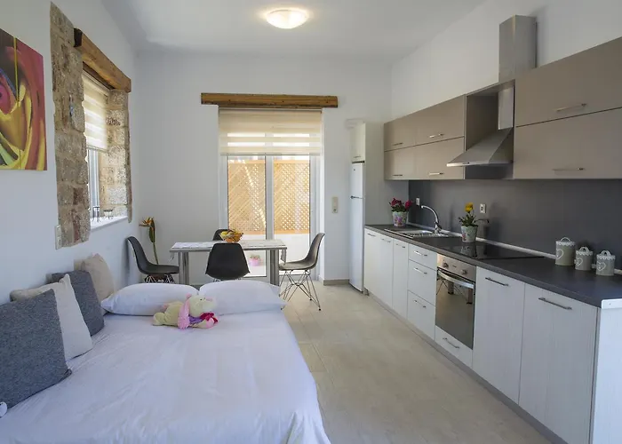 G&k Stone Apartament *