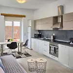 G&k Stone Apartament